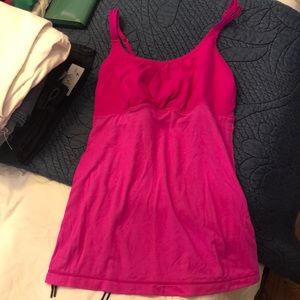 Lululemon tank size 6
